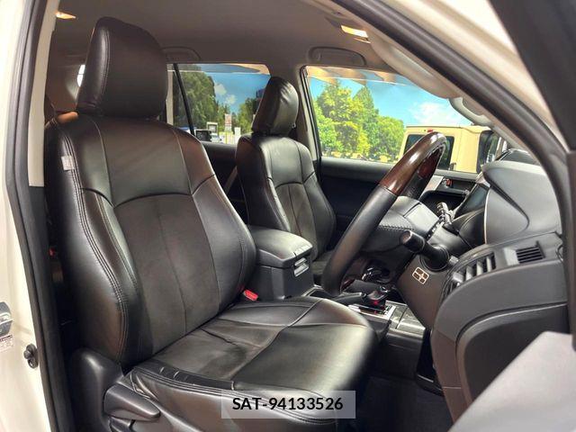 Toyota LAND CRUISER PRADO 2014-10 7501183-7