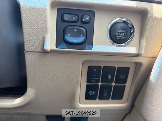 Toyota LAND CRUISER PRADO 2015-07 7501185-18