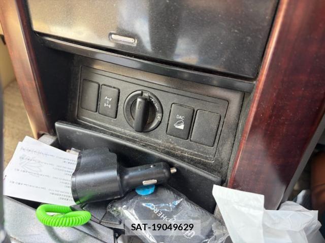 Toyota LAND CRUISER PRADO 2015-07 7501185-25
