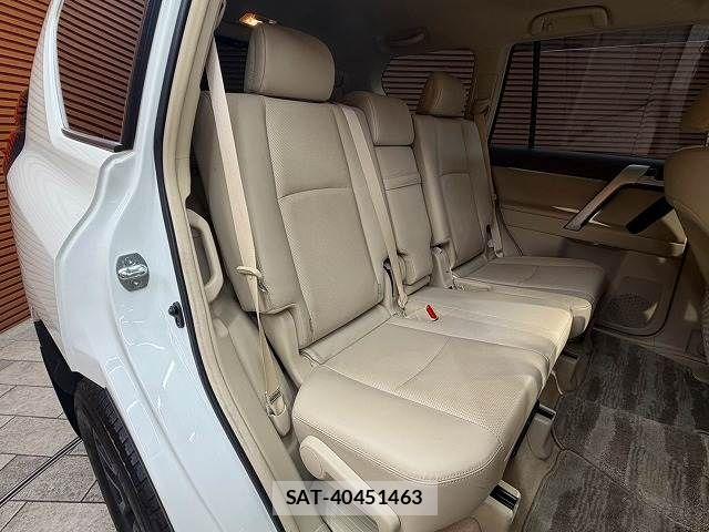 Toyota LAND CRUISER PRADO 2022-10 7501157-8