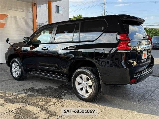 Toyota LAND CRUISER PRADO 2018-02 7501181-12