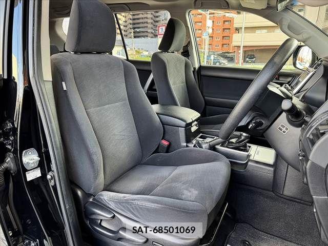 Toyota LAND CRUISER PRADO 2018-02 7501181-15