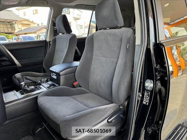 Toyota LAND CRUISER PRADO 2018-02 7501181-17