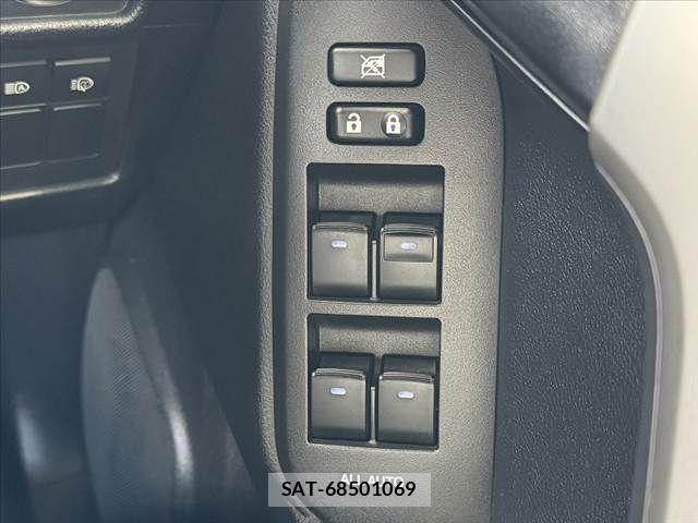 Toyota LAND CRUISER PRADO 2018-02 7501181-23