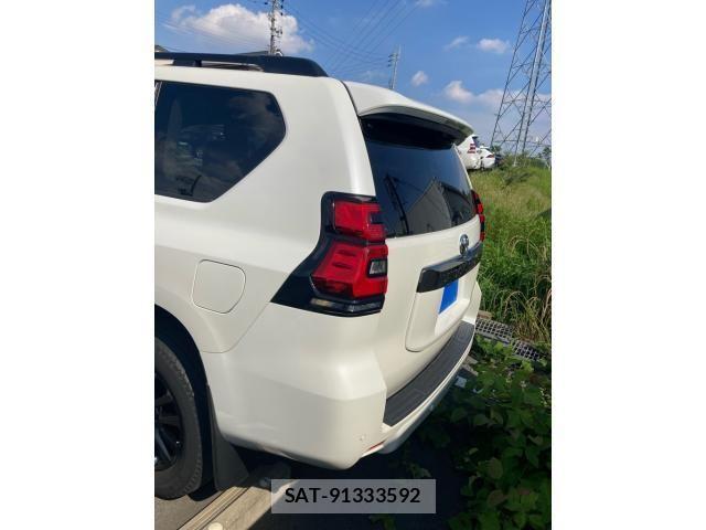 Toyota LAND CRUISER PRADO 2022-05 7501160-9