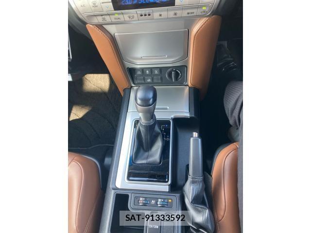 Toyota LAND CRUISER PRADO 2022-05 7501160-17