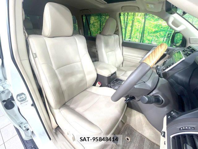Toyota LAND CRUISER PRADO 2023-03 7562318-7