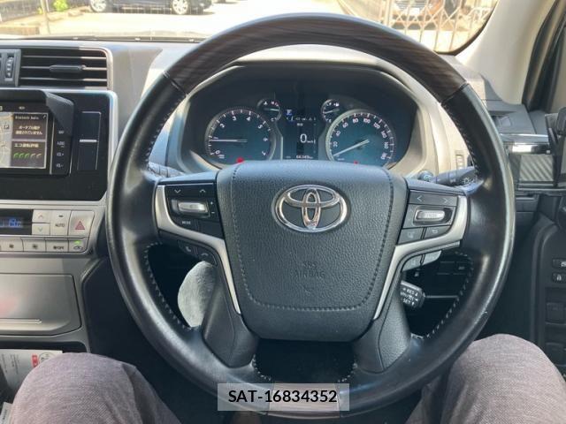 Toyota LAND CRUISER PRADO 2020-04 7562320-16