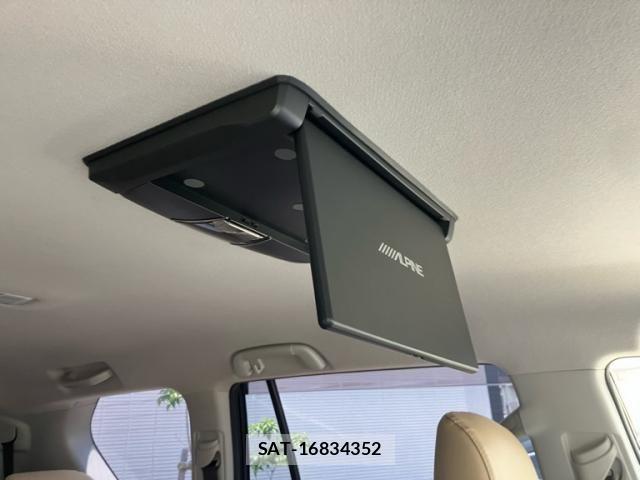 Toyota LAND CRUISER PRADO 2020-04 7562320-21