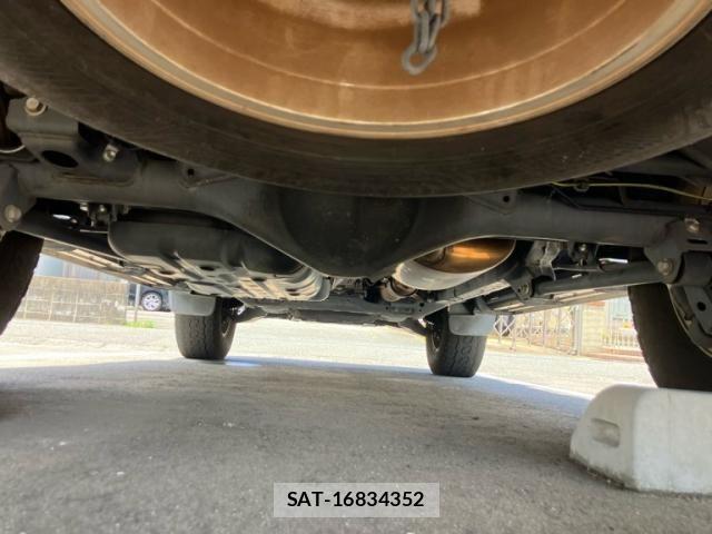 Toyota LAND CRUISER PRADO 2020-04 7562320-24