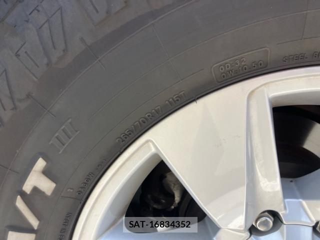 Toyota LAND CRUISER PRADO 2020-04 7562320-7