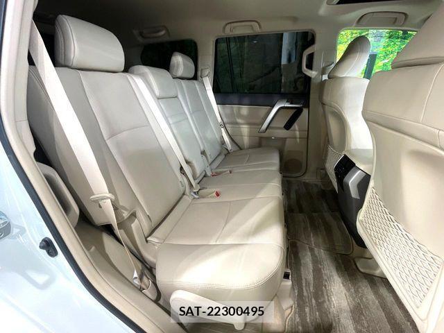 Toyota LAND CRUISER PRADO 2023-04 7562317-8