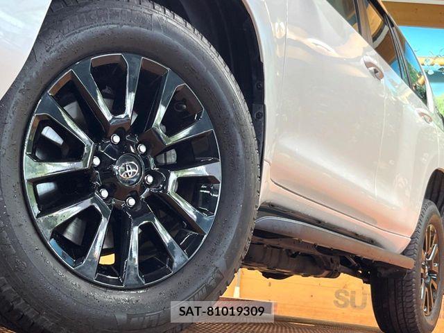 Toyota LAND CRUISER PRADO 2022-04 7562309-14
