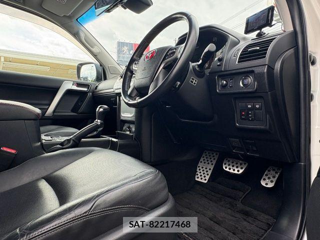 Toyota LAND CRUISER PRADO 2018-02 7617464-10