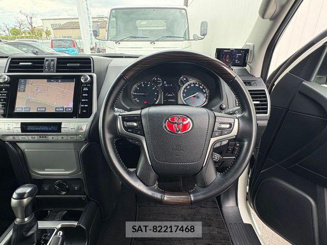 Toyota LAND CRUISER PRADO 2018-02 7617464-1
