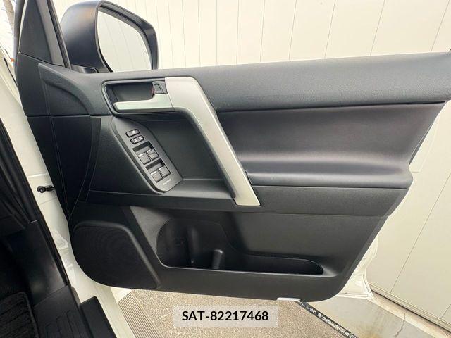 Toyota LAND CRUISER PRADO 2018-02 7617464-19