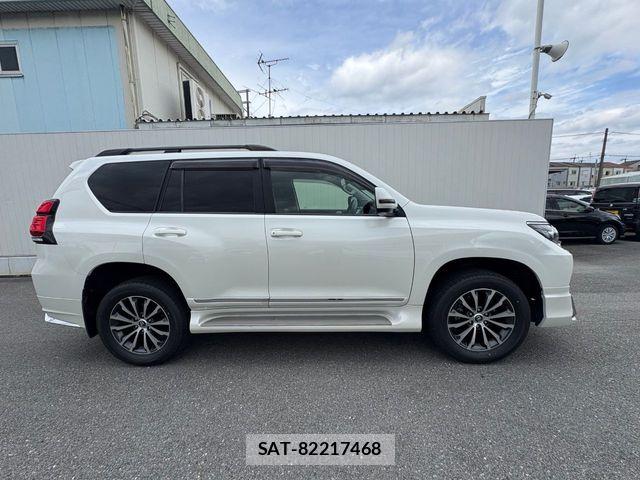 Toyota LAND CRUISER PRADO 2018-02 7617464-22