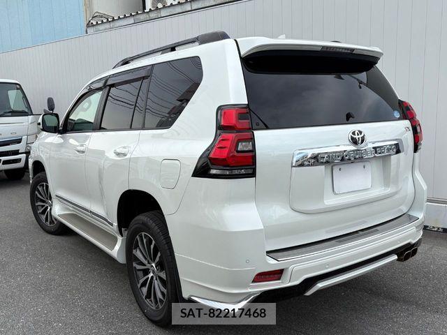 Toyota LAND CRUISER PRADO 2018-02 7617464-2