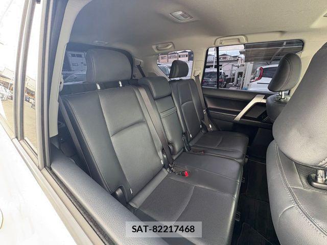 Toyota LAND CRUISER PRADO 2018-02 7617464-4