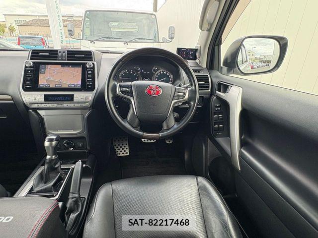 Toyota LAND CRUISER PRADO 2018-02 7617464-8