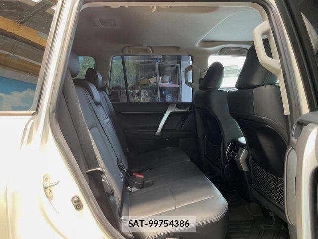 Toyota LAND CRUISER PRADO 2023-11 7617453-9