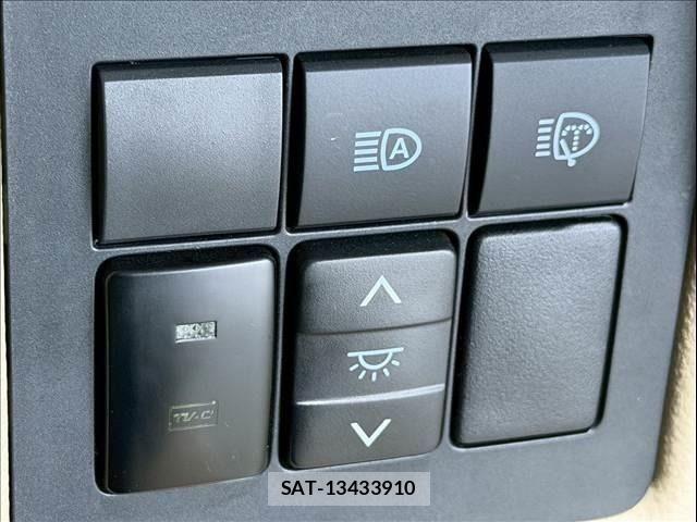 Toyota LAND CRUISER PRADO 2021-07 7617467-24