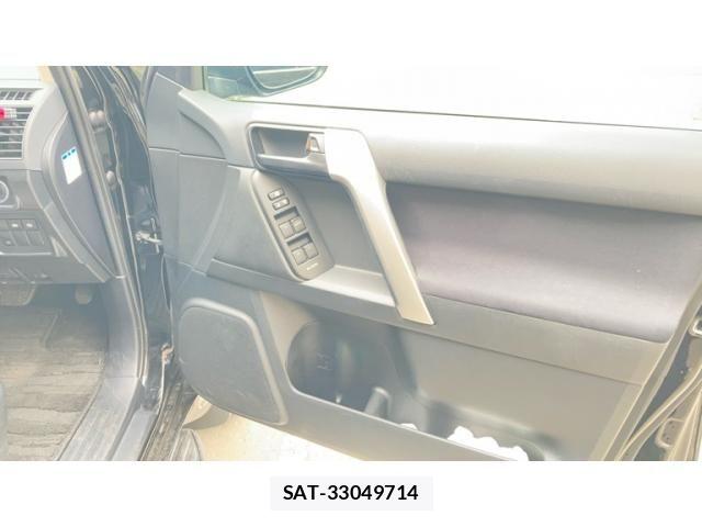 Toyota LAND CRUISER PRADO 2021-07 7617472-9