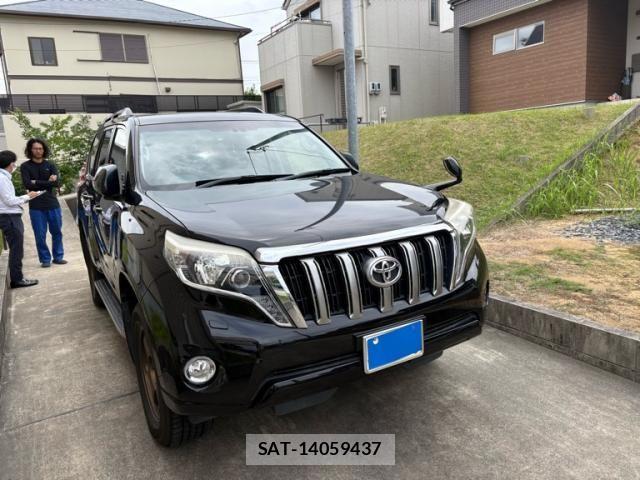 Toyota LAND CRUISER PRADO 2014-01 7617483-1