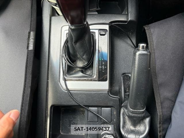Toyota LAND CRUISER PRADO 2014-01 7617483-21