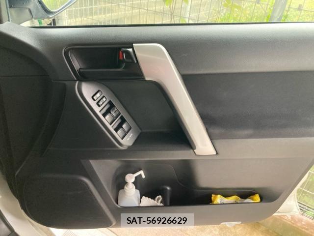 Toyota LAND CRUISER PRADO 2018-05 7617476-15