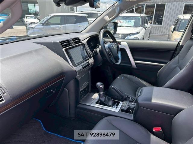 Toyota LAND CRUISER PRADO 2023-07 7617452-11