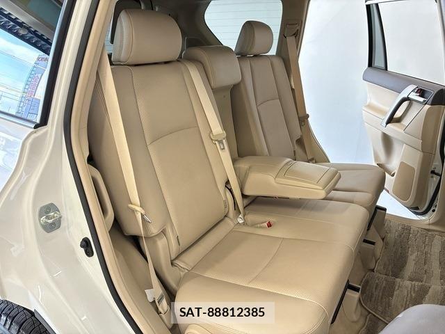 Toyota LAND CRUISER PRADO 2023-08 7617459-10