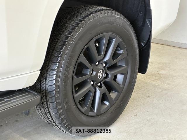 Toyota LAND CRUISER PRADO 2023-08 7617459-26