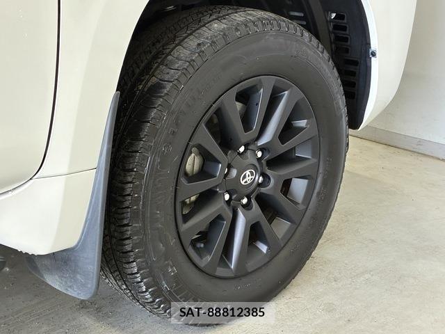 Toyota LAND CRUISER PRADO 2023-08 7617459-28