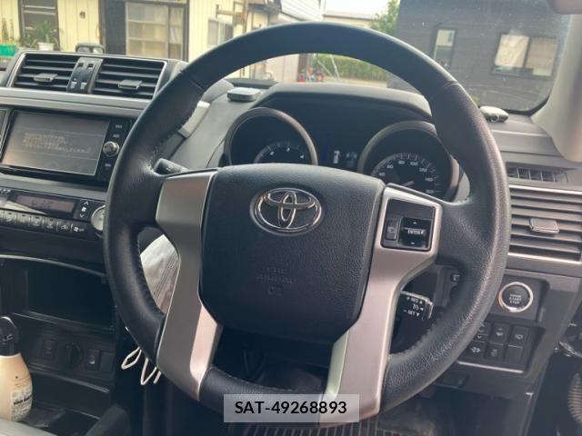 Toyota LAND CRUISER PRADO 2017-03 7617477-16