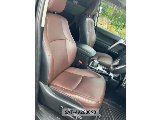 Toyota LAND CRUISER PRADO 2017-03 7617477-23