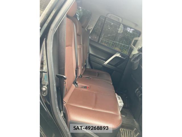 Toyota LAND CRUISER PRADO 2017-03 7617477-24
