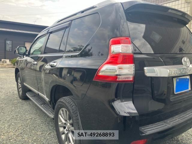 Toyota LAND CRUISER PRADO 2017-03 7617477-8