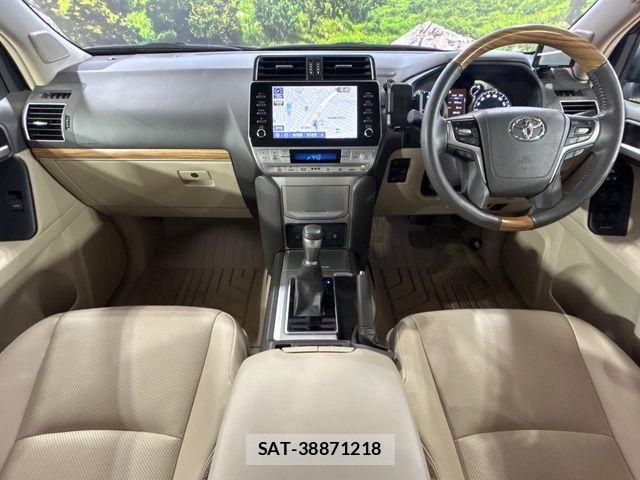 Toyota LAND CRUISER PRADO 2023-06 7617461-1