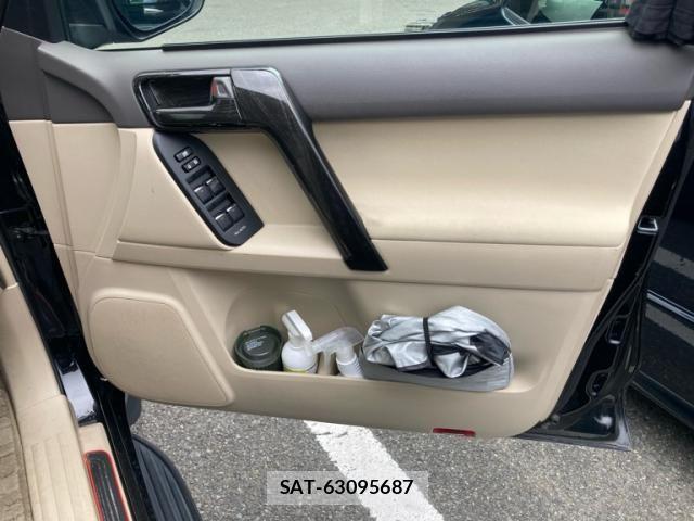 Toyota LAND CRUISER PRADO 2019-04 7617463-13