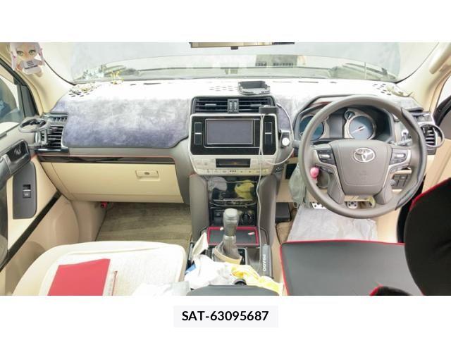 Toyota LAND CRUISER PRADO 2019-04 7617463-17