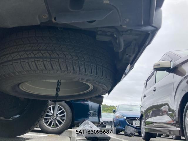 Toyota LAND CRUISER PRADO 2019-04 7617463-7