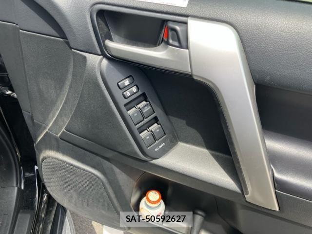 Toyota LAND CRUISER PRADO 2022-11 7617456-9