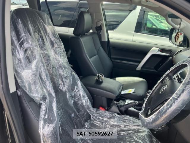 Toyota LAND CRUISER PRADO 2022-11 7617456-8