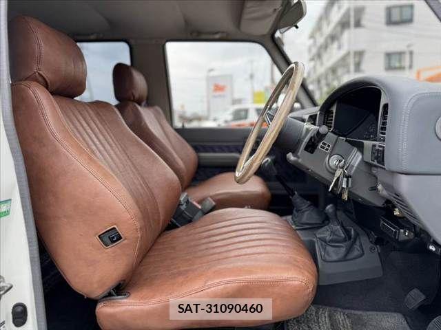 Toyota LAND CRUISER PRADO 1994-04 7617481-15
