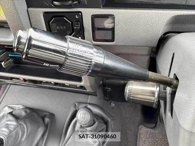 Toyota LAND CRUISER PRADO 1994-04 7617481-23