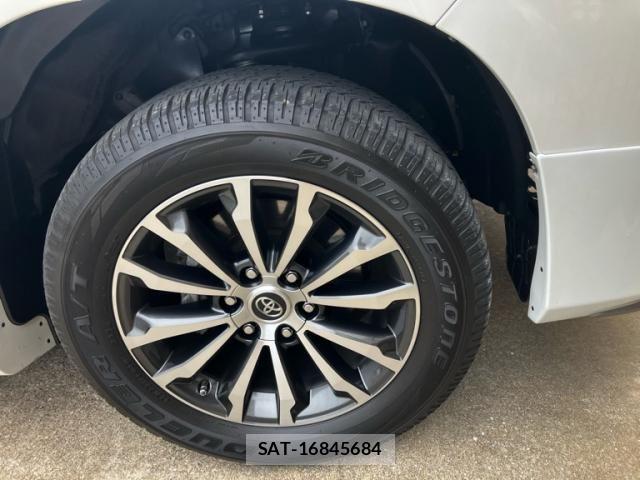 Toyota LAND CRUISER PRADO 2019-11 7617454-9
