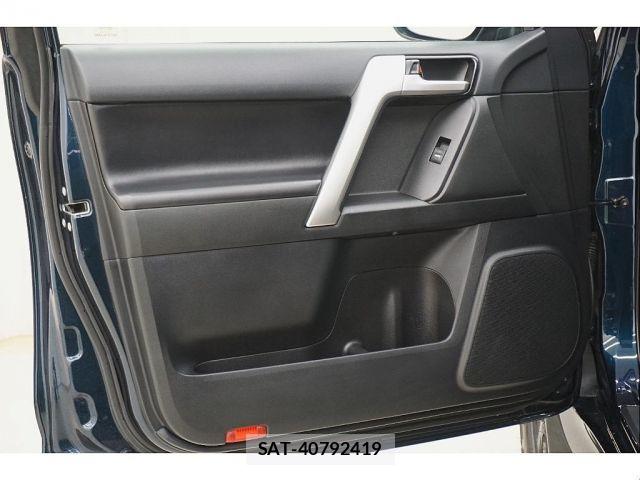Toyota LAND CRUISER PRADO 2021-01 7617455-13