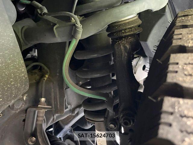 Toyota LAND CRUISER PRADO 2016-07 7617480-17