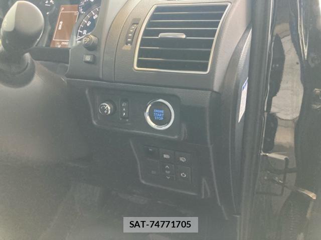 Toyota LAND CRUISER PRADO 2023-04 7617457-11